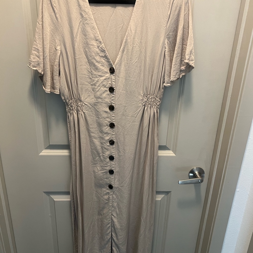 Elegant Beige Button-Down Dress from Zara